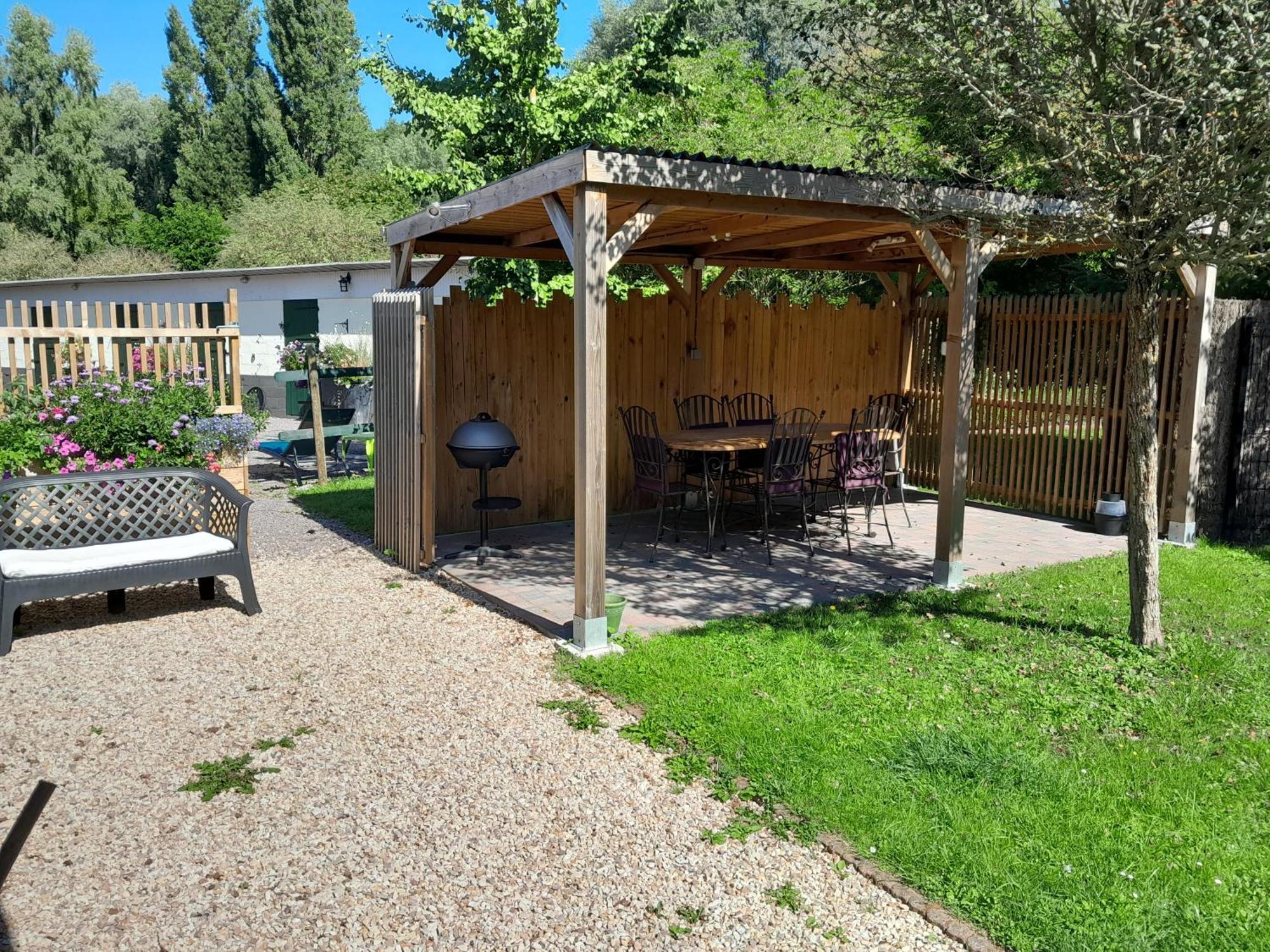 Le Paddock Du Val De Lys Hotell Blessy Eksteriør bilde