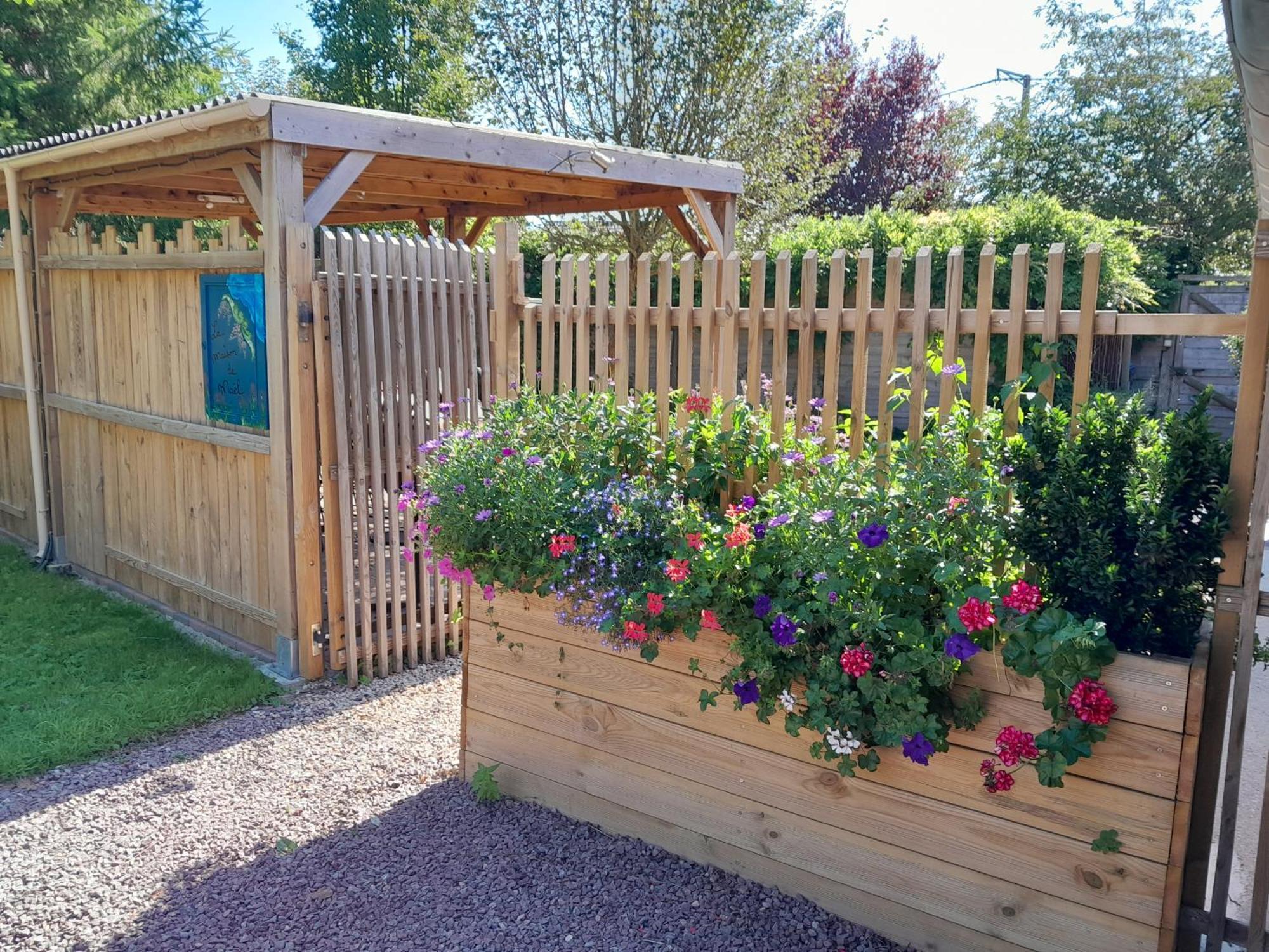 Le Paddock Du Val De Lys Hotell Blessy Eksteriør bilde