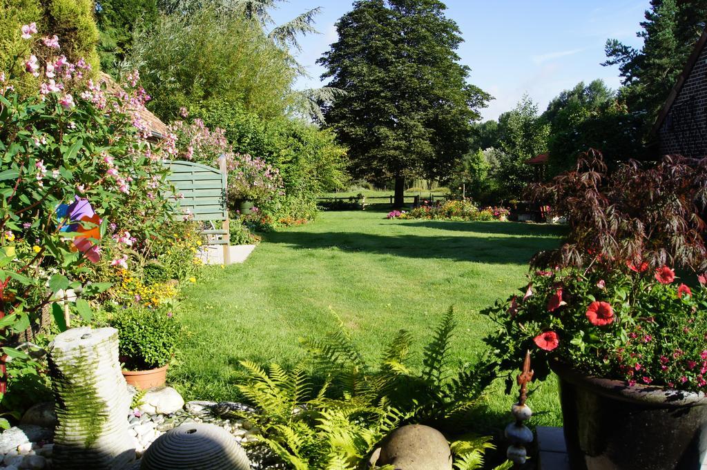 Le Paddock Du Val De Lys Hotell Blessy Eksteriør bilde