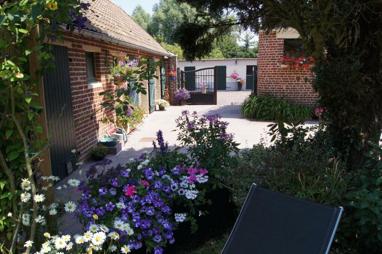 Le Paddock Du Val De Lys Hotell Blessy Eksteriør bilde
